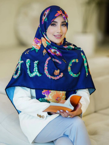 روسری نخی گلدار